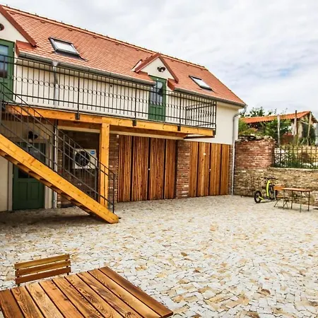 Konukevi A Bistro Stary Kopec 3*