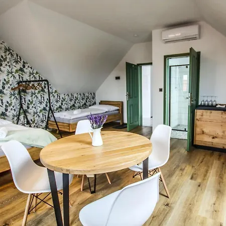 Konukevi A Bistro Stary Kopec 3*